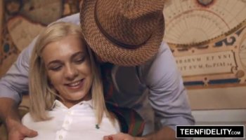 Busty japanese enjoys getting her huge tits worshipped