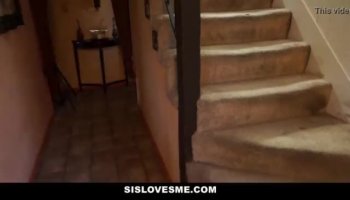 Hot girl gets her pussy munched on before fuck and