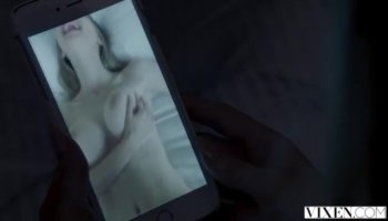 Mom and her daughter Peyton and Sienna got punished by a security guard because of shoplifting